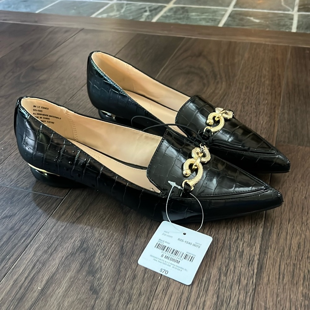 Black memory foam flats 8M